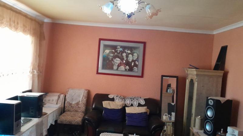 8 Bedroom Property for Sale in Harrismith Free State